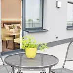 Aparthotel Am Pfaffenstein Klein-Winternheim