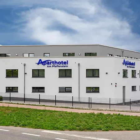 Am Pfaffenstein Апарт-отель Klein-Winternheim