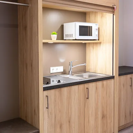 Am Pfaffenstein 3* Klein-Winternheim